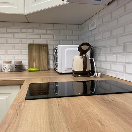 Alexandra Daire Ruma